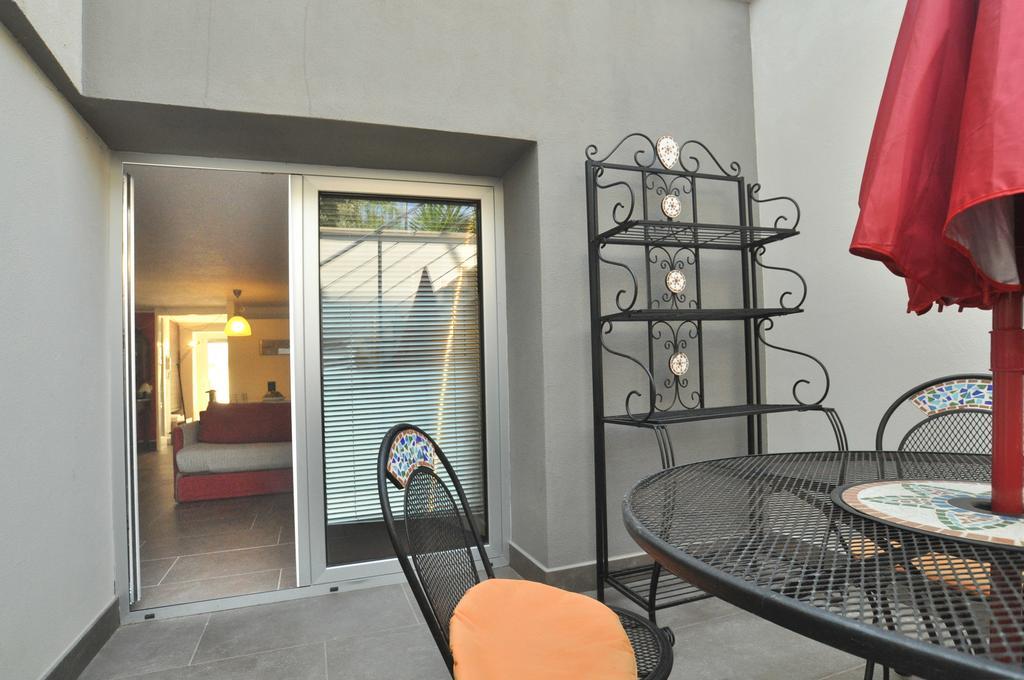 Art House Margine Rosso 3* Quartu SantʼElena