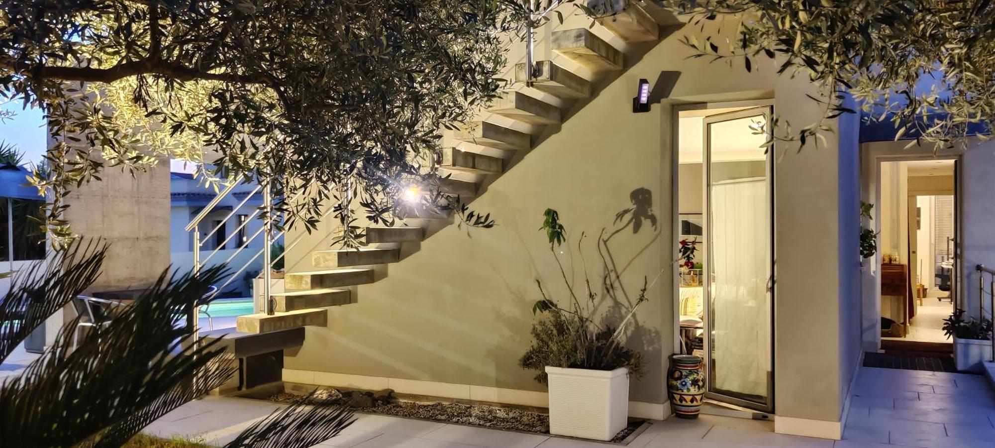 Art House Margine Rosso 3* Quartu SantʼElena
