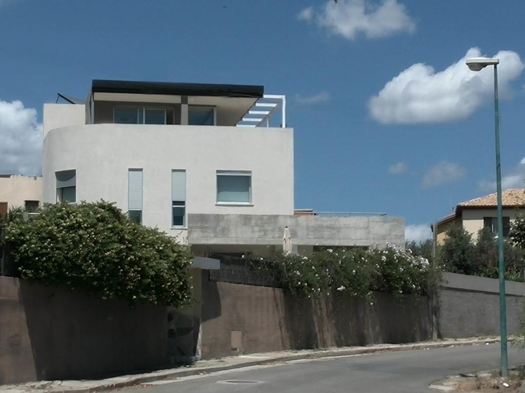 Art House Margine Rosso
