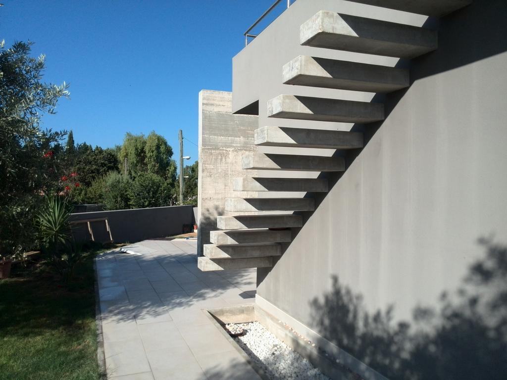 Art House Margine Rosso Bed & Breakfast Quartu SantʼElena