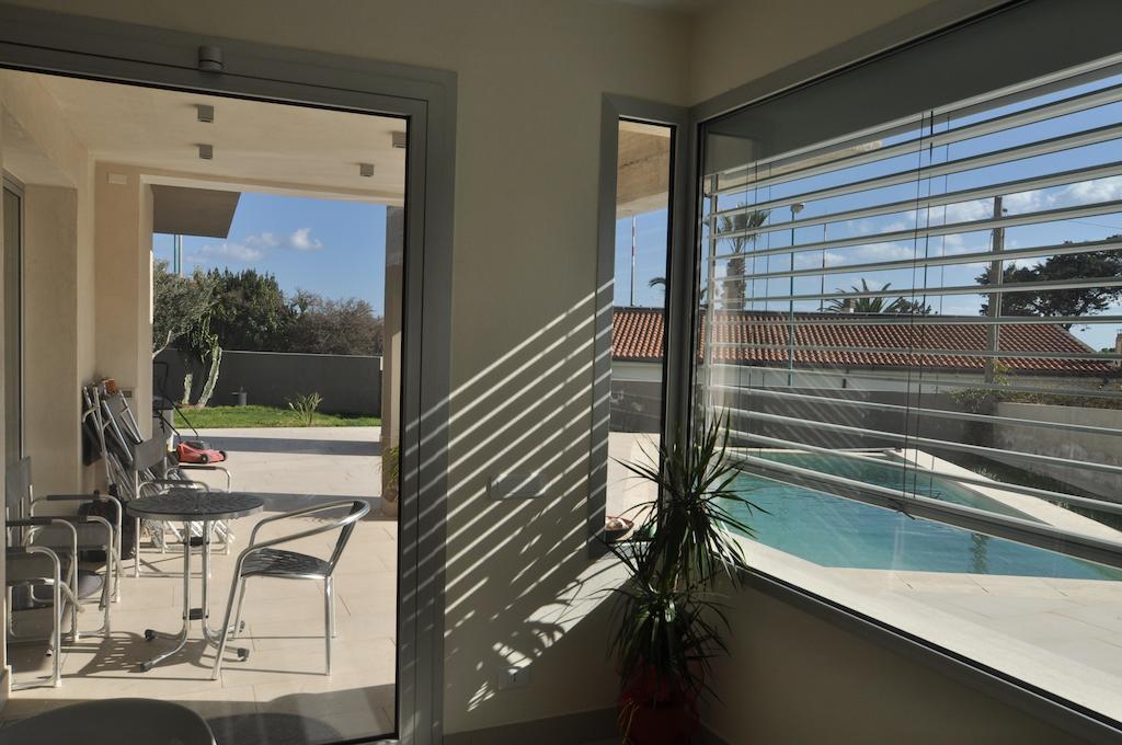 Bed & Breakfast Art House Margine Rosso Quartu SantʼElena