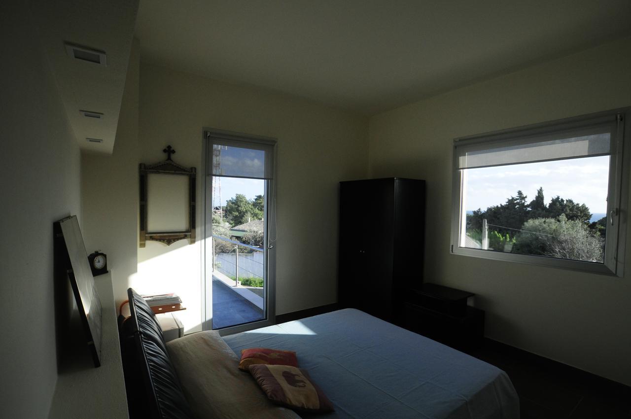 Bed & Breakfast Art House Margine Rosso Quartu SantʼElena