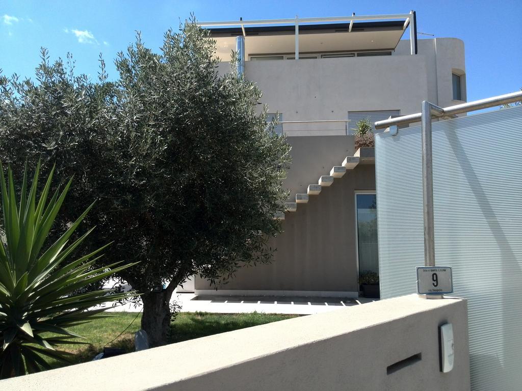 Art House Quartu - Margine Rosso Bed and breakfast 3*