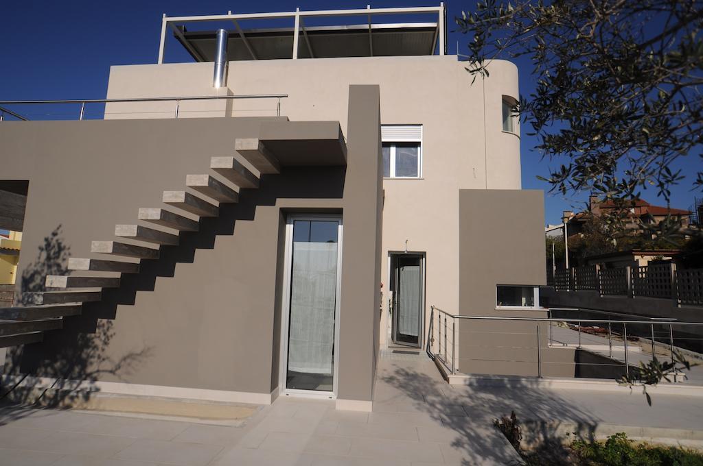 Art House Quartu - Margine Rosso